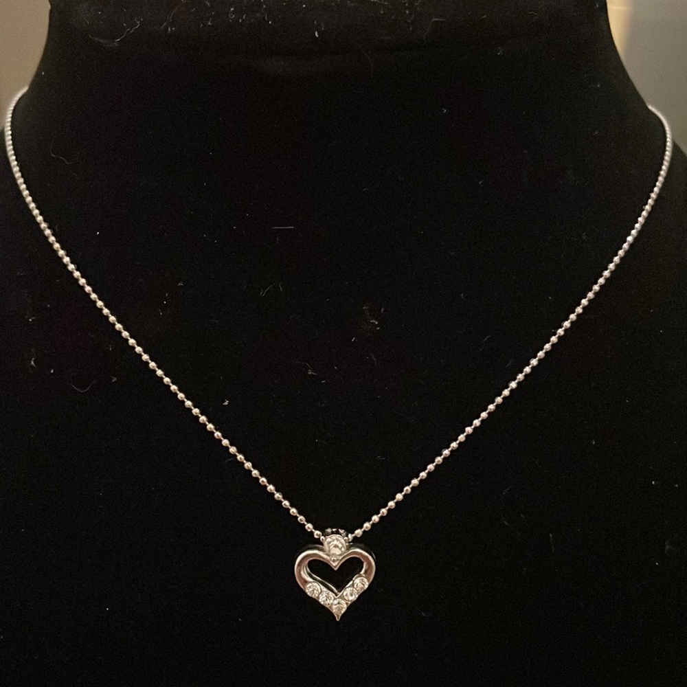 Heart necklace with cubic zirconium